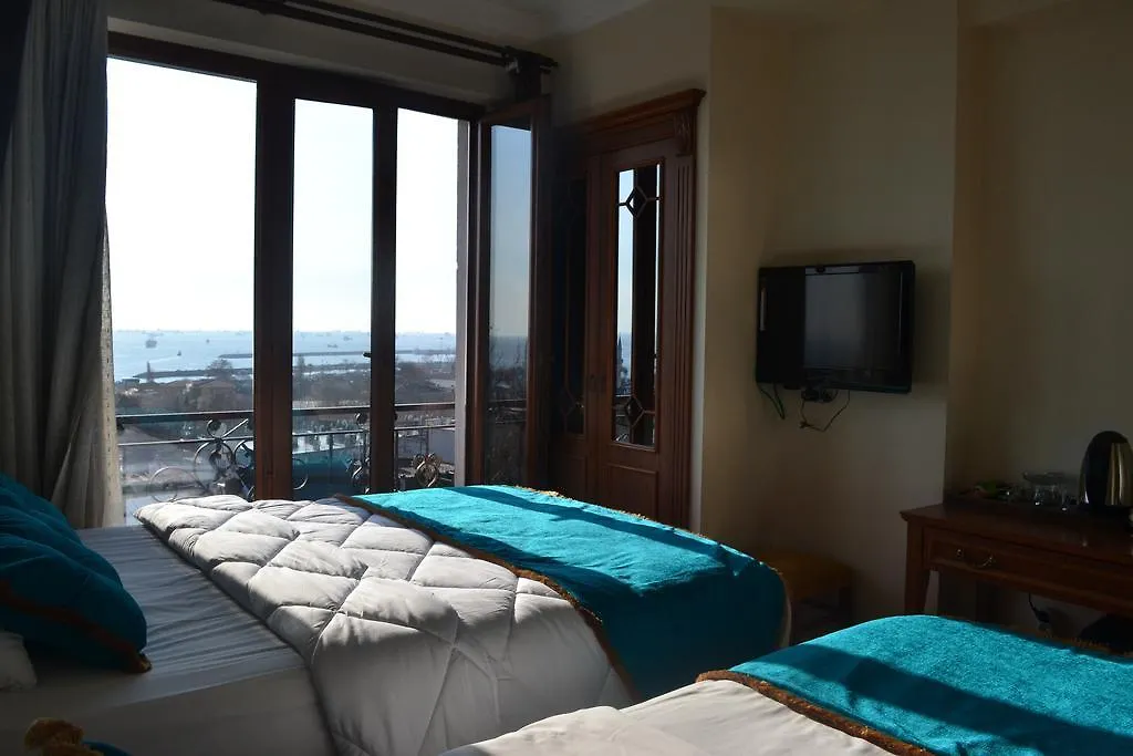 Blue Istanbul Suites 3*,