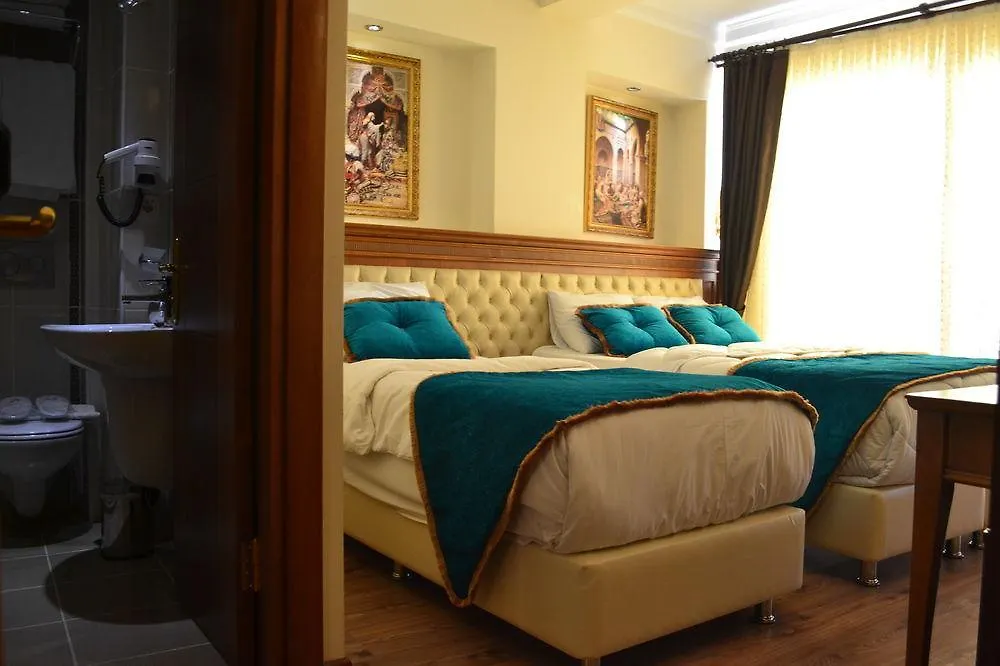 Blue Istanbul Suites 3*,