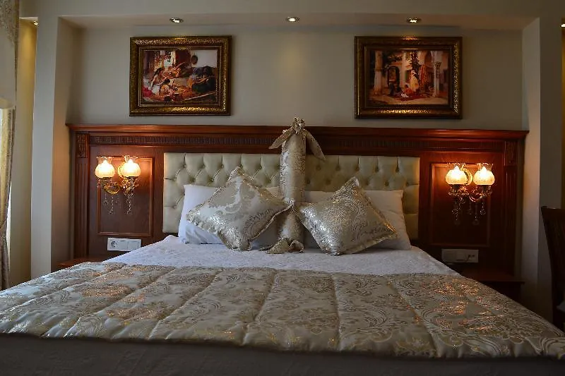 Blue Istanbul Suites 3*,