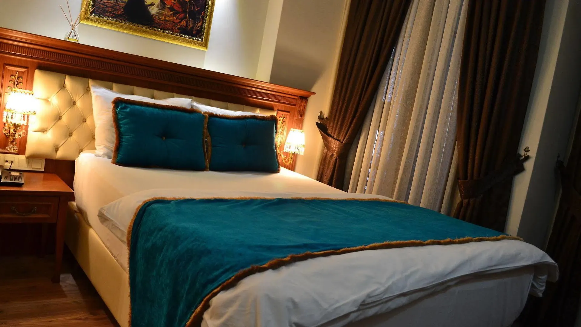 Blue Istanbul Suites 3*,
